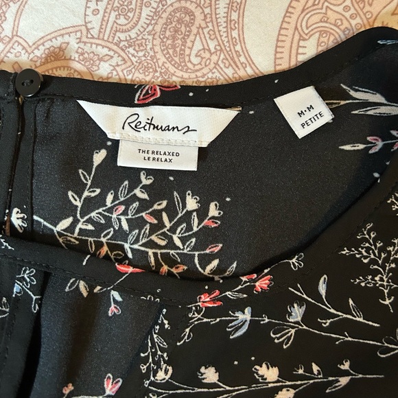 Reitmans Sleeveless Blouse - Picture 3 of 3